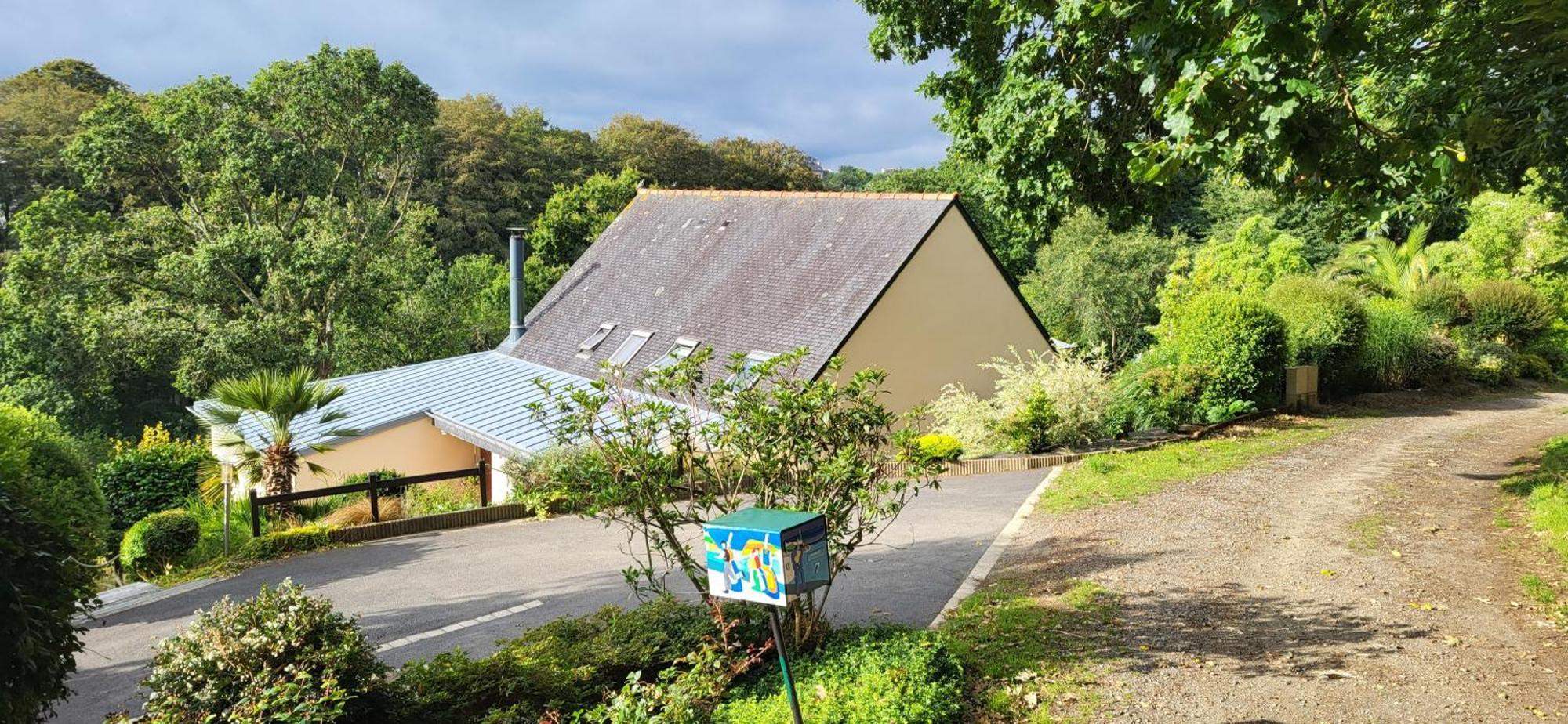 Grande chambre SDB privée avec balcon Lannion Exterior foto